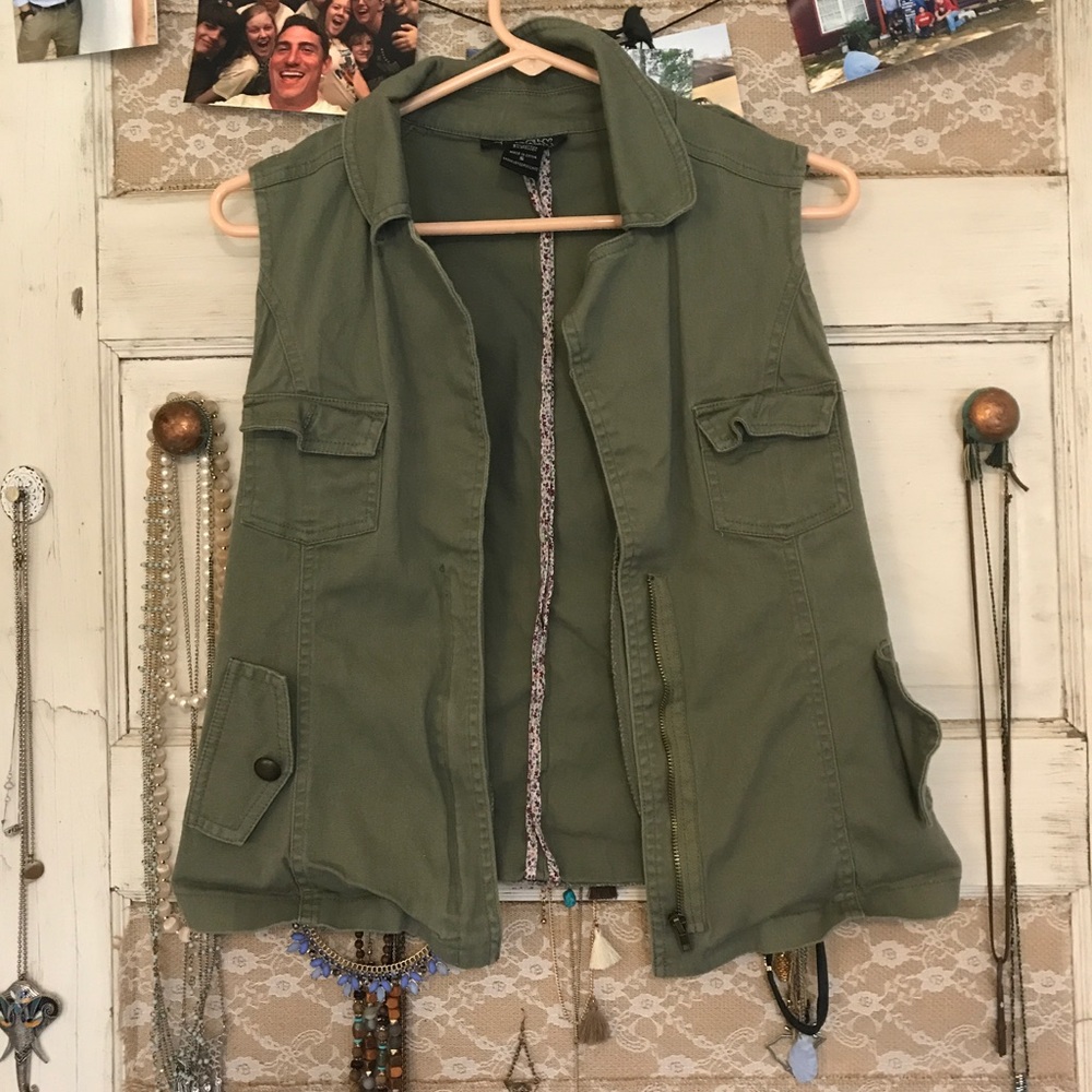 Stylish green utility vest